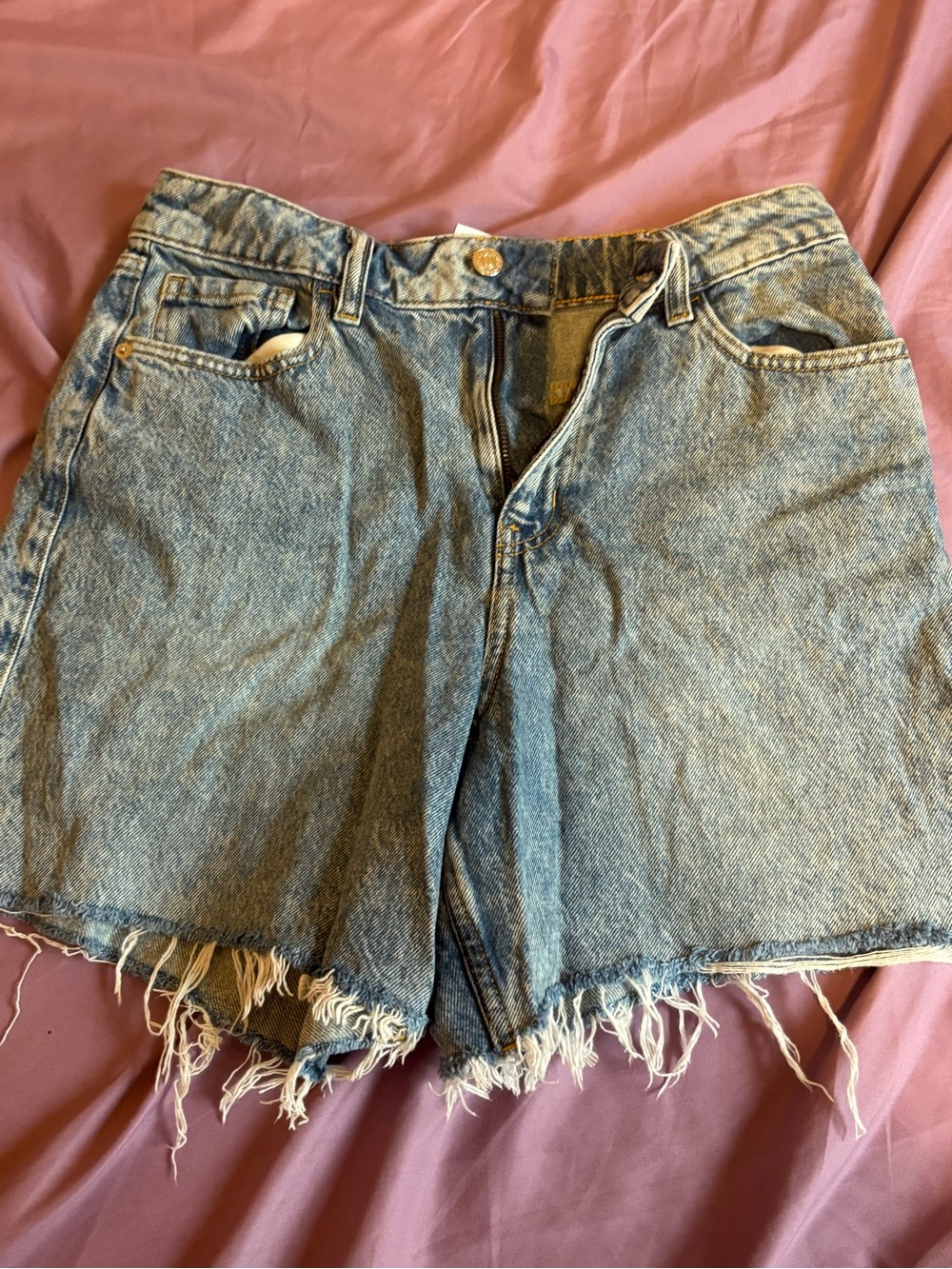 Forever 21 Light Blue Distressed Frayed Hem Denim Shorts